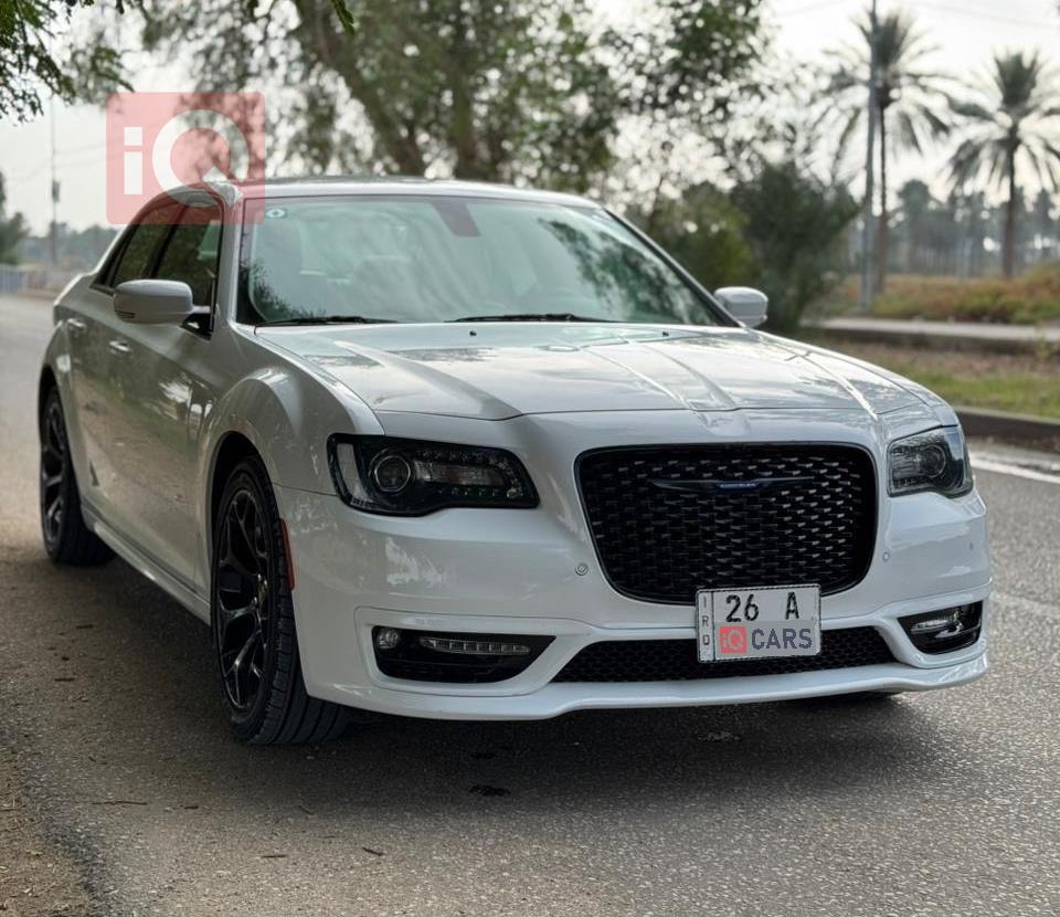 کرایسلەر 300